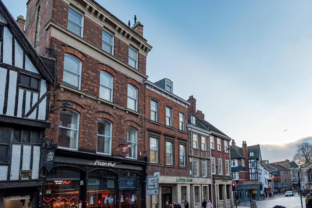 Luxury Apartment Rowntree House Across From The Shambles York Eksteriør bilde